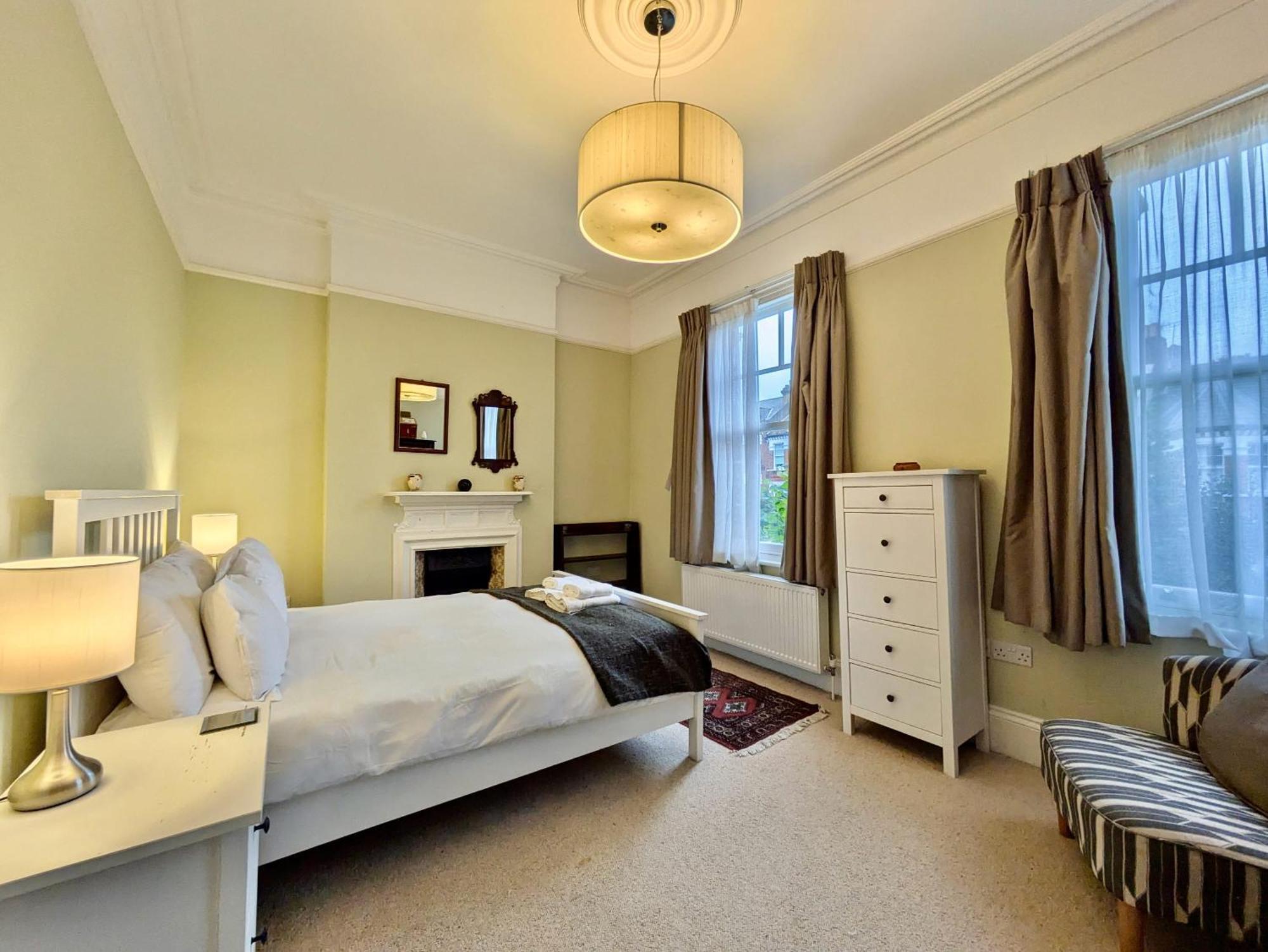 Impressive 5br Family In Leafy Casa vacanze Londra